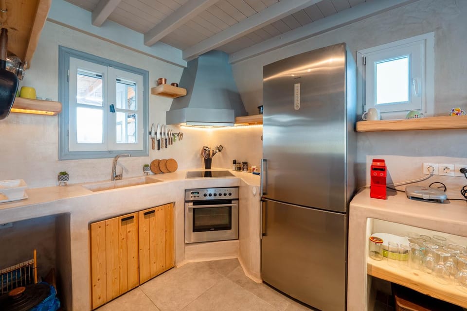 Kitchen or kitchenette, oven, stove, toaster