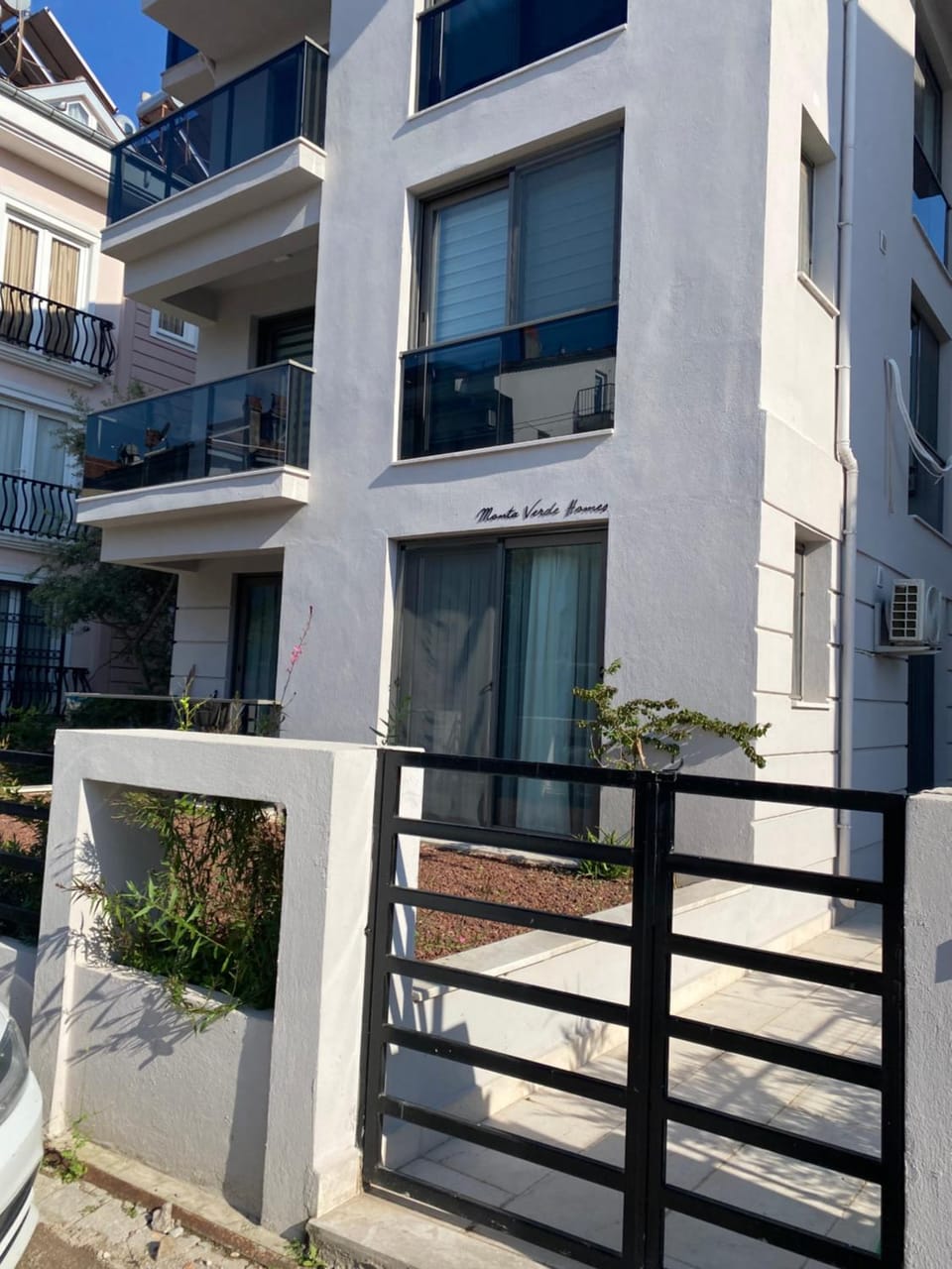 Property building, Day