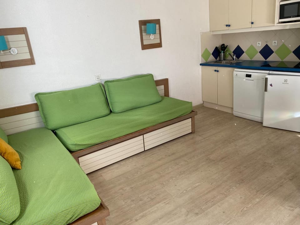 Appartement Vue piscine climatisé wifi Apartment in Saint-Raphael