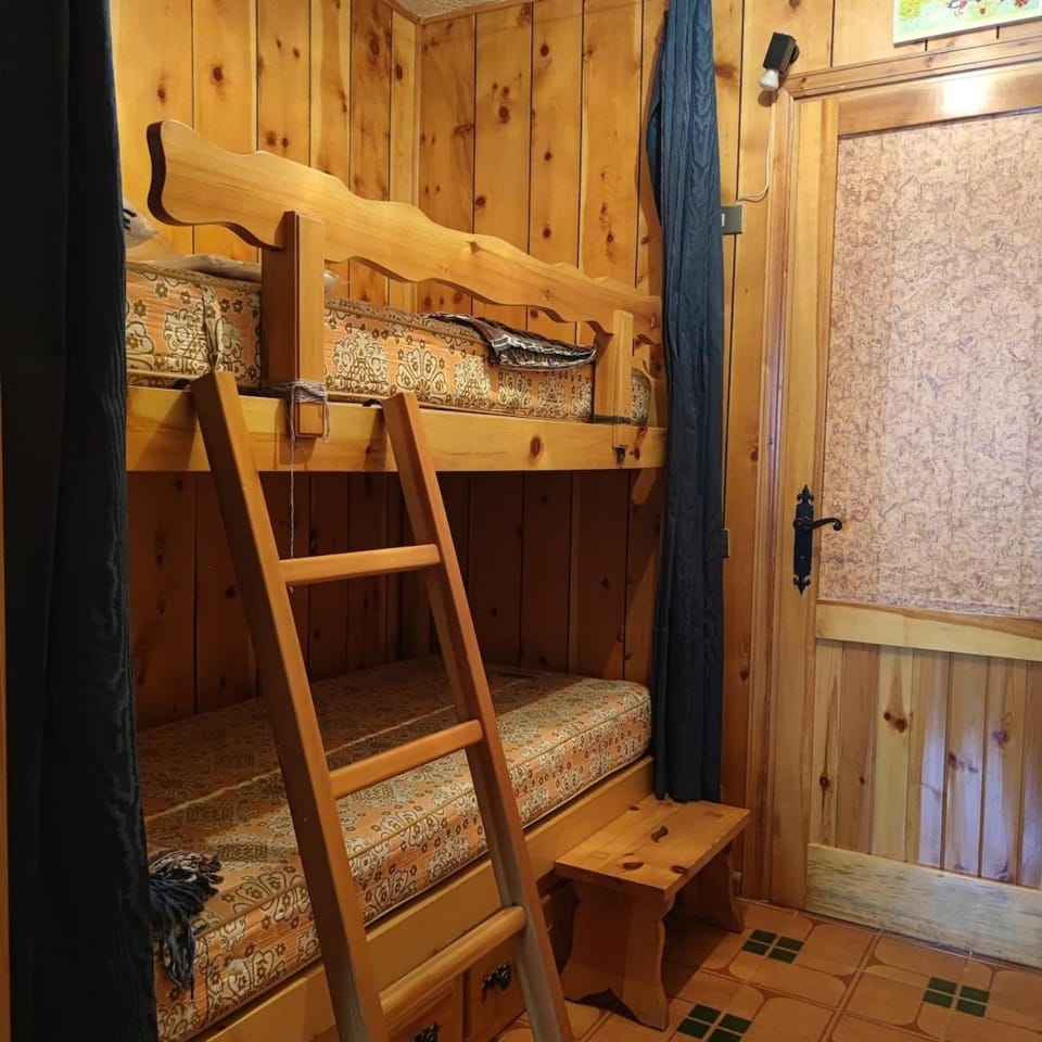 Sun & Relaxation La Tour Apartment in Morgex