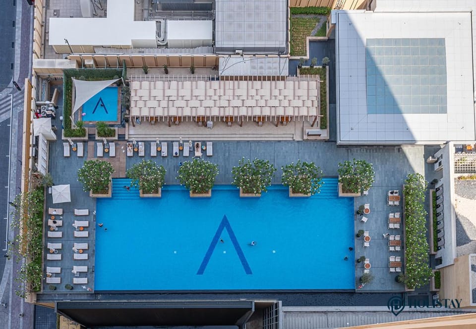 Day, Pool view, Swimming pool, sunbed
