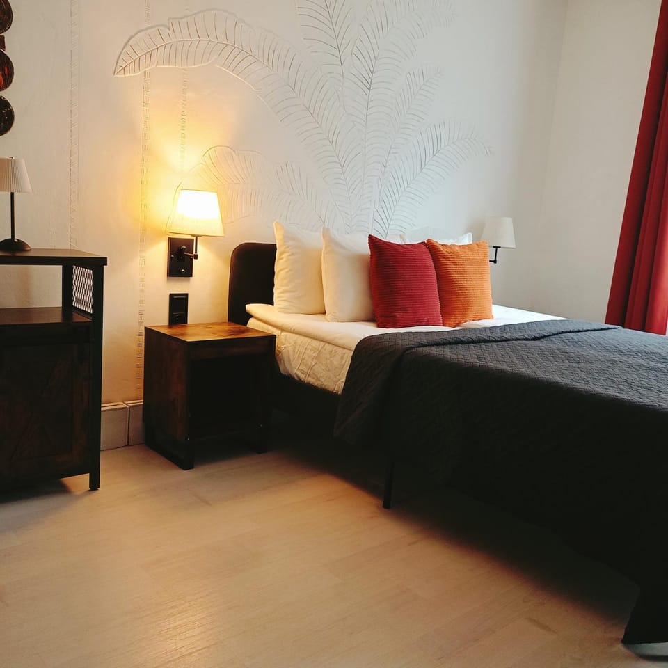 Bed, Bedroom