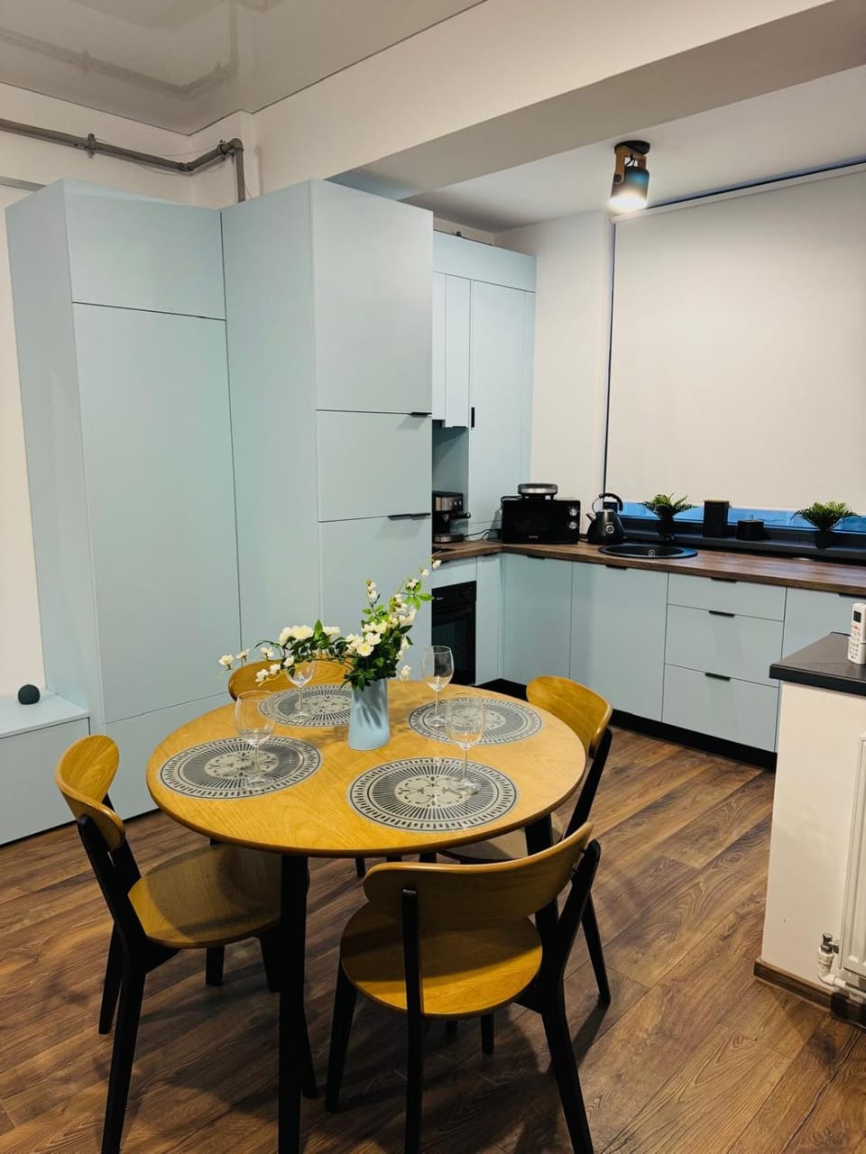 Kitchen or kitchenette, Dining area, oven, pet friendly, stove