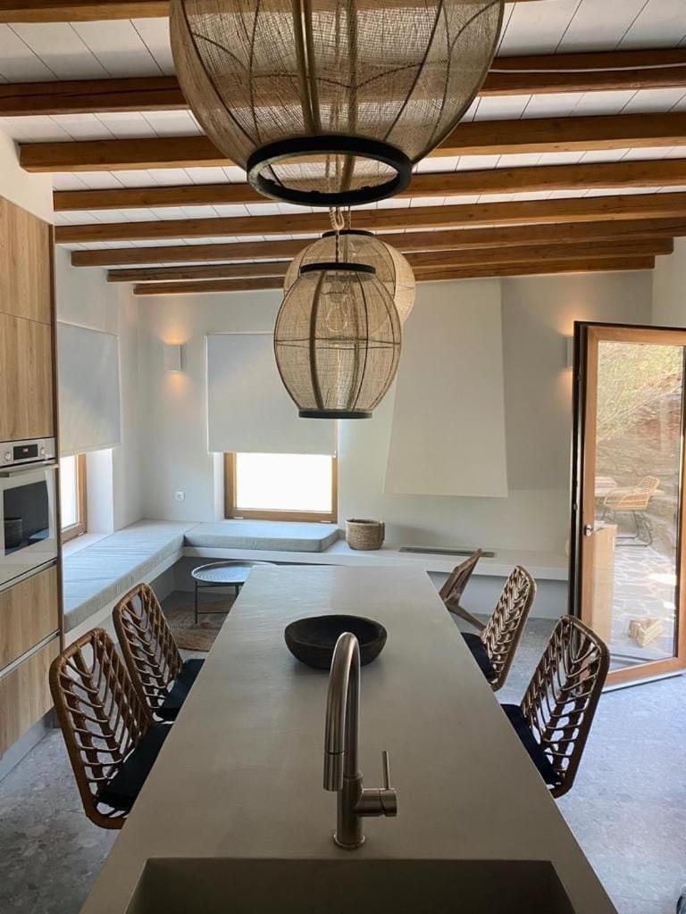 Theros House House in Decentralized Administration of the Aegean