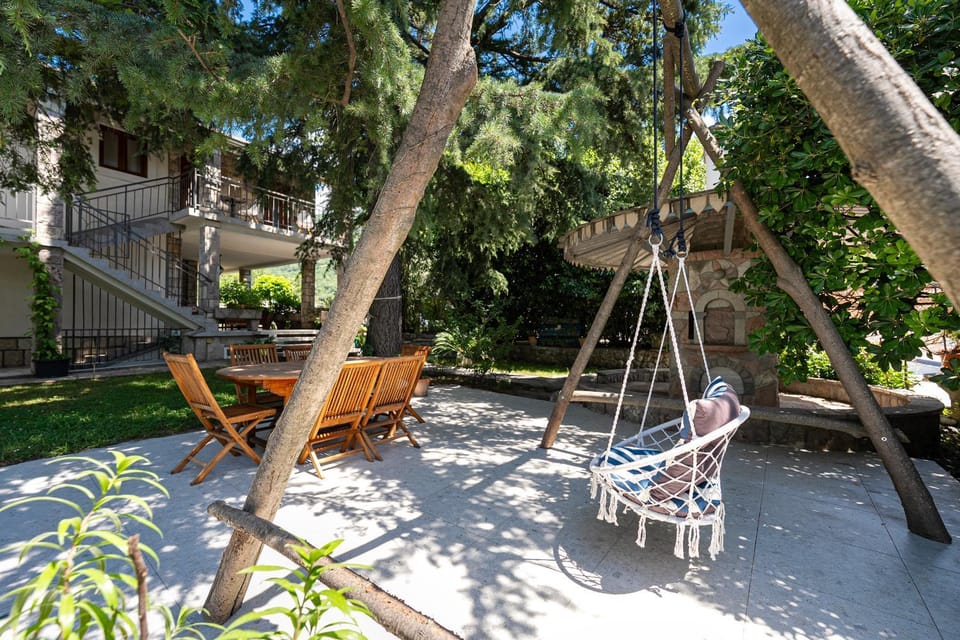 Garden, Seating area