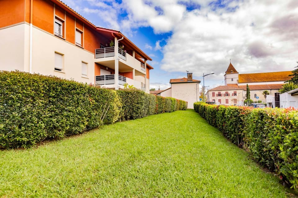 Property building, Day, Natural landscape