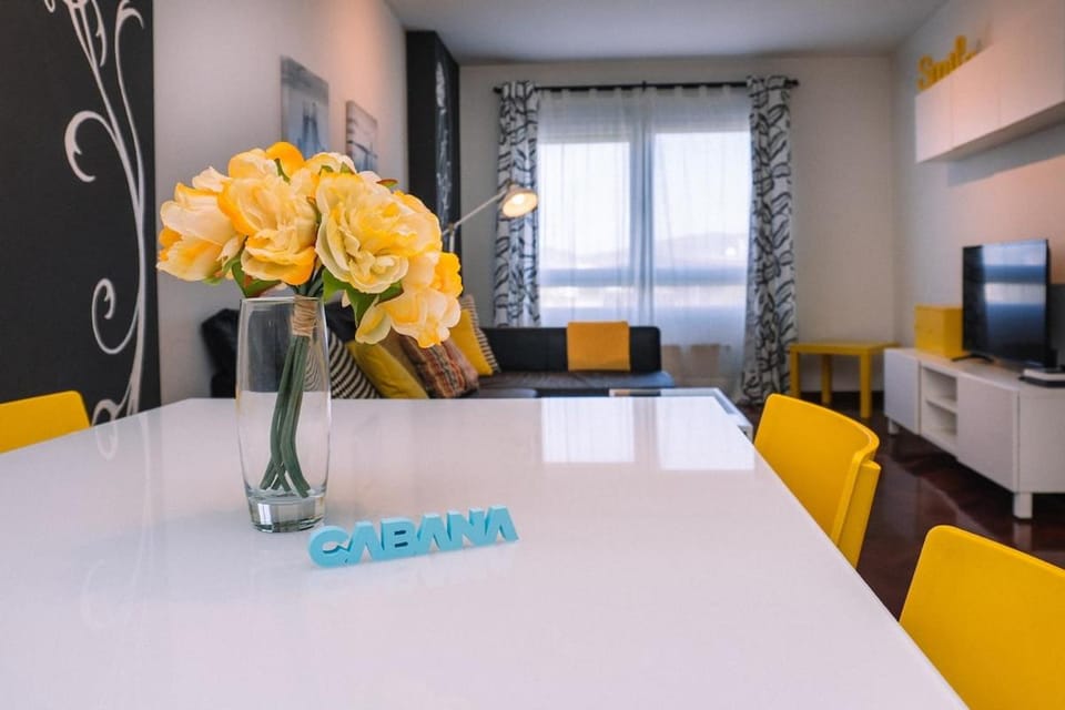 Luz y descanso con parking by CABANA Rentals Apartment in Vigo