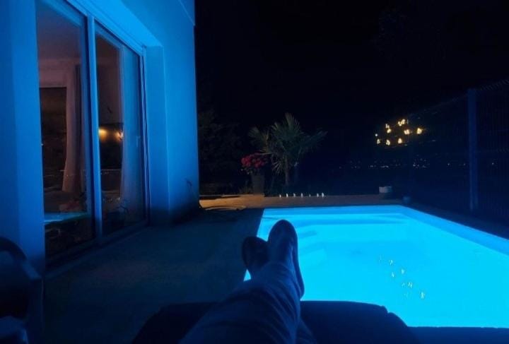 Night, Pool view, Swimming pool, sunbed