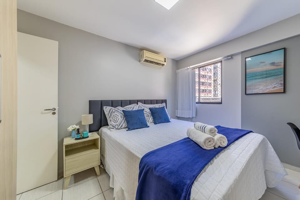 Bed, Photo of the whole room, Bedroom, towels, air conditioner