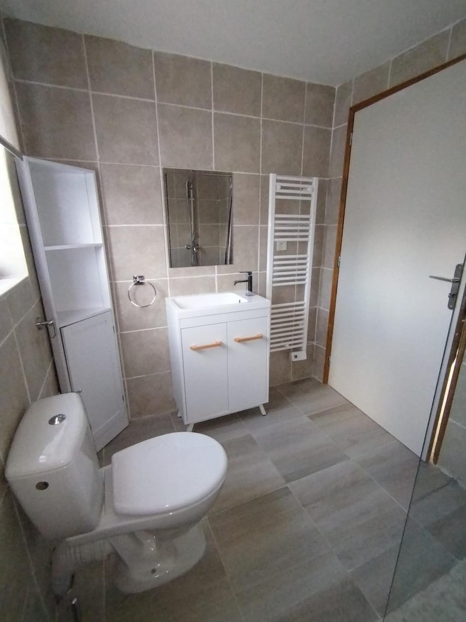 Shower, Toilet, Bathroom