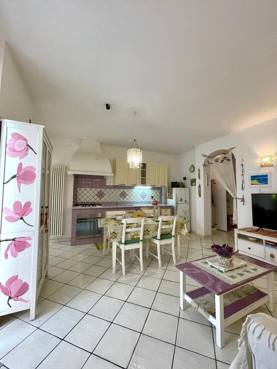 Kitchen or kitchenette, Living room, Seating area, Dining area, oven, pet friendly