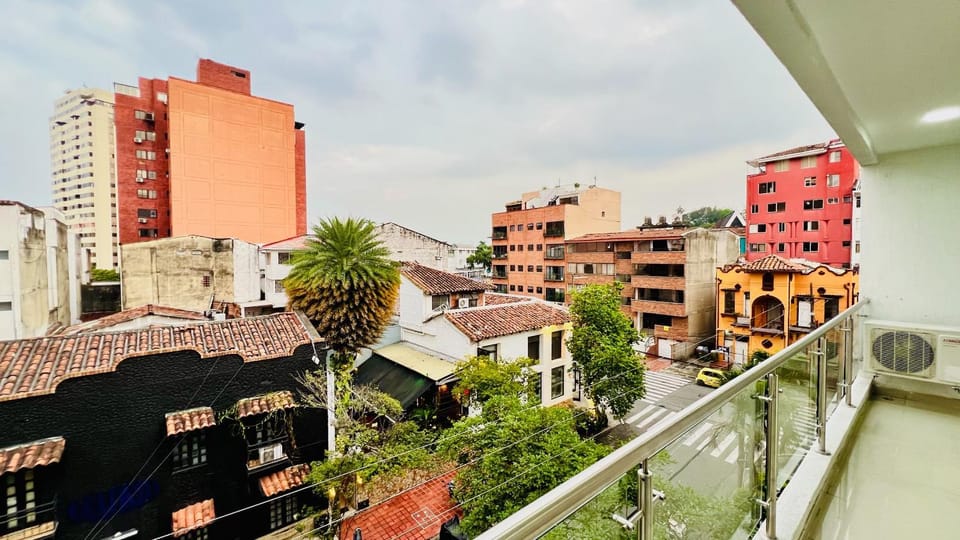 View (from property/room), Balcony/Terrace, City view