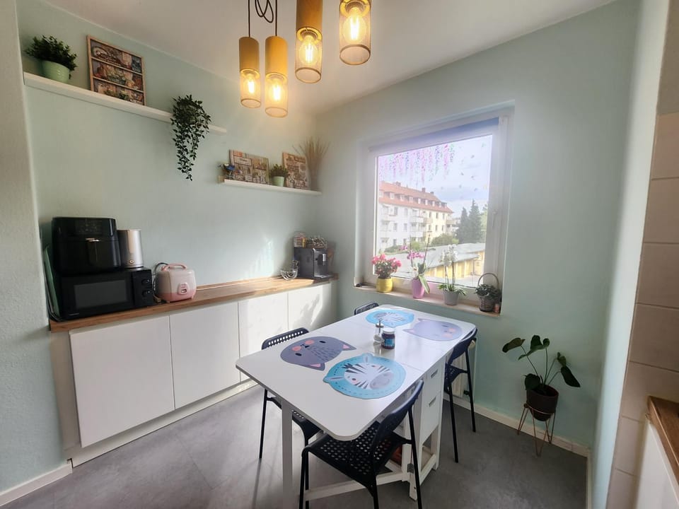 Full House 10 min to city centre, direct train to airport and self check-in Apartment in Hanover