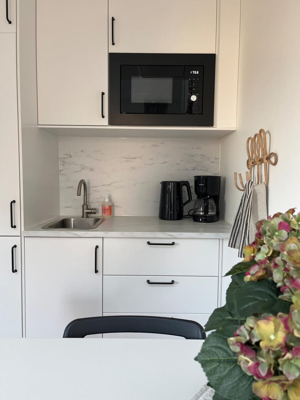 Coffee/tea facilities, Kitchen or kitchenette