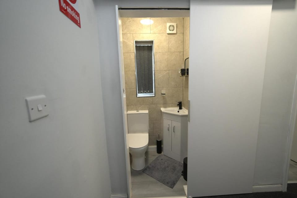 Toilet, Bathroom