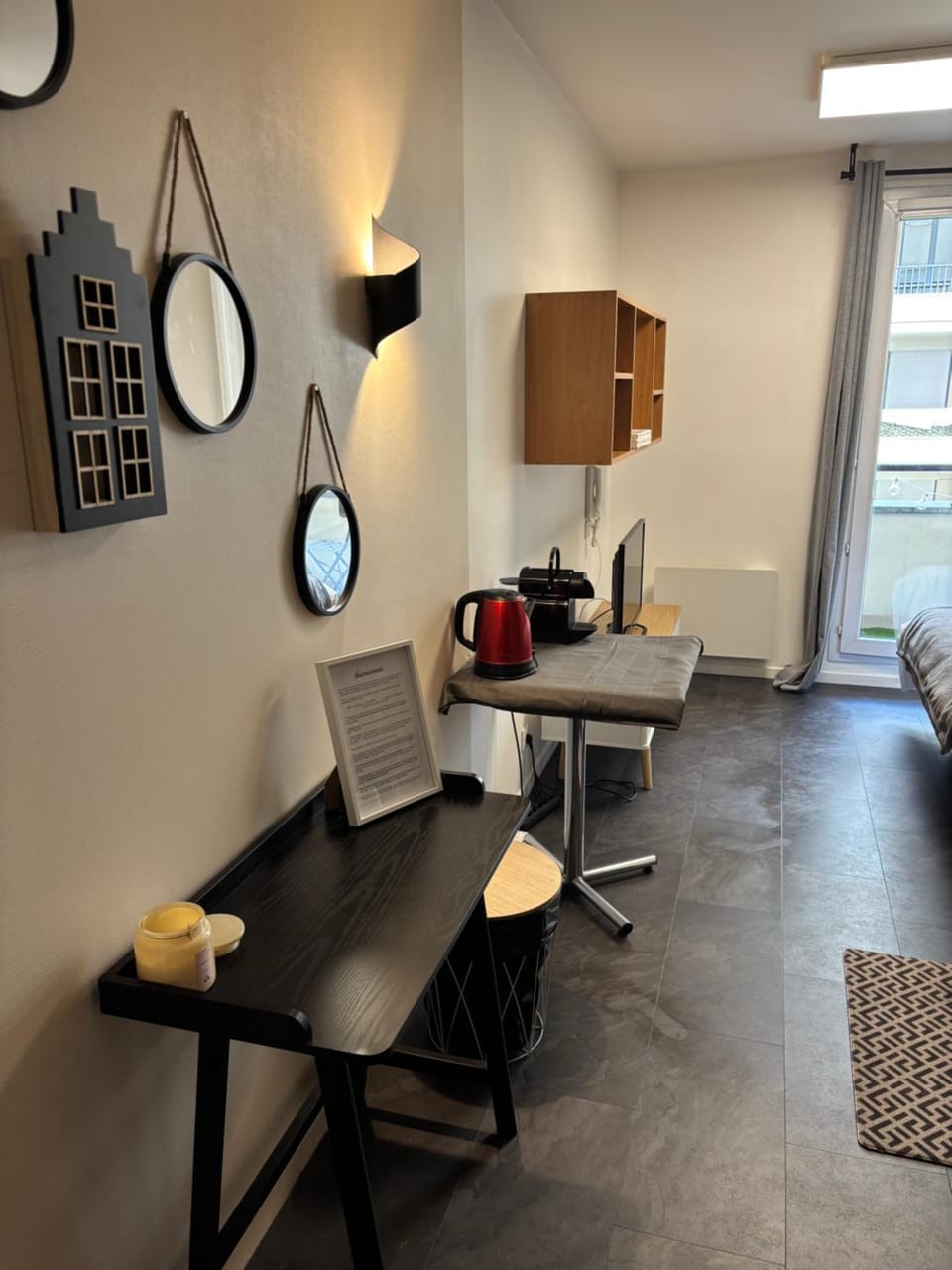 Une pièce Issy-les-Moulineaux Apartment in Vanves