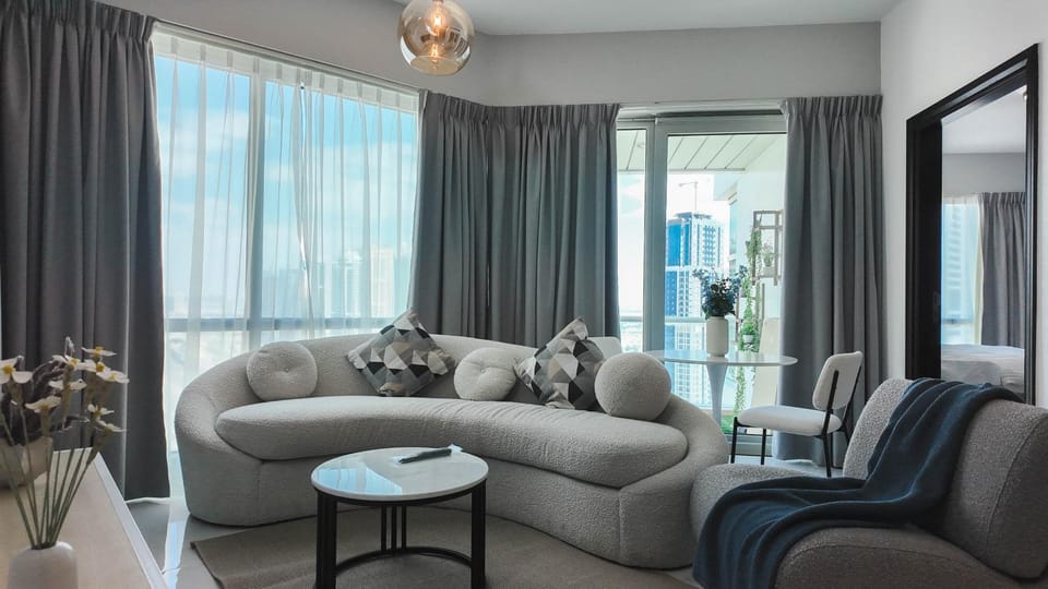 Sky High 2BR Stay Amazing Marina Views Near Metro & Mall Apartment in Dubai