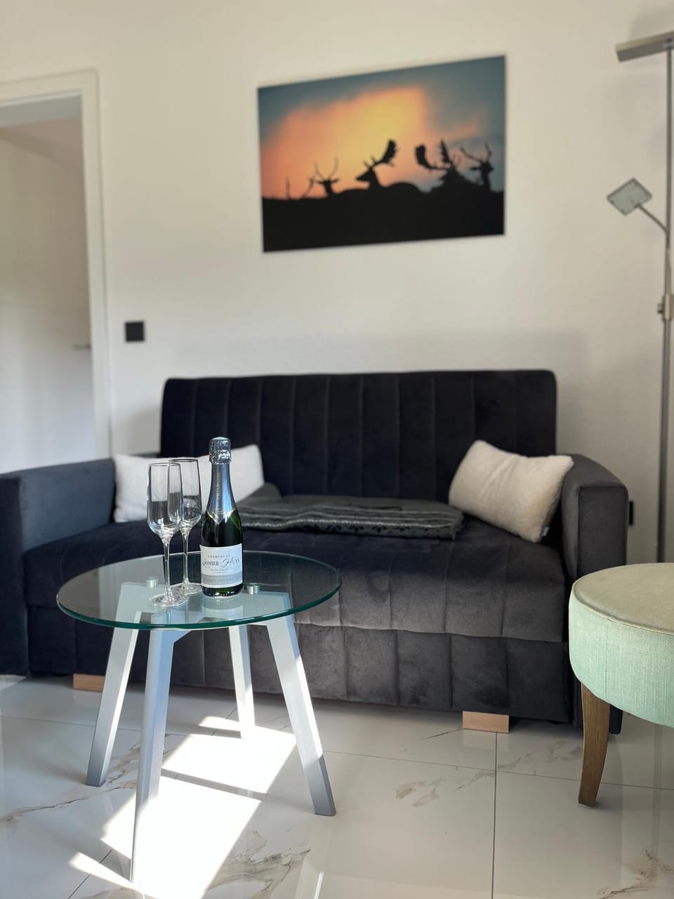 Living room, Seating area