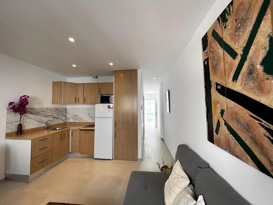 Elegant apartment, central, pool and parking Apartment in Tarifa