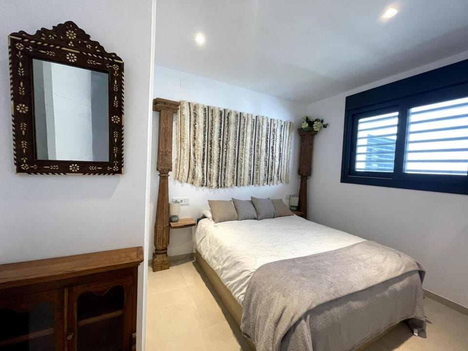 Elegant apartment, central, pool and parking Apartment in Tarifa