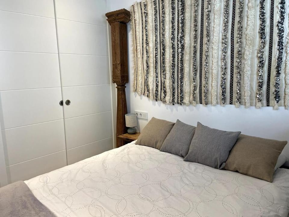 Elegant apartment, central, pool and parking Apartment in Tarifa