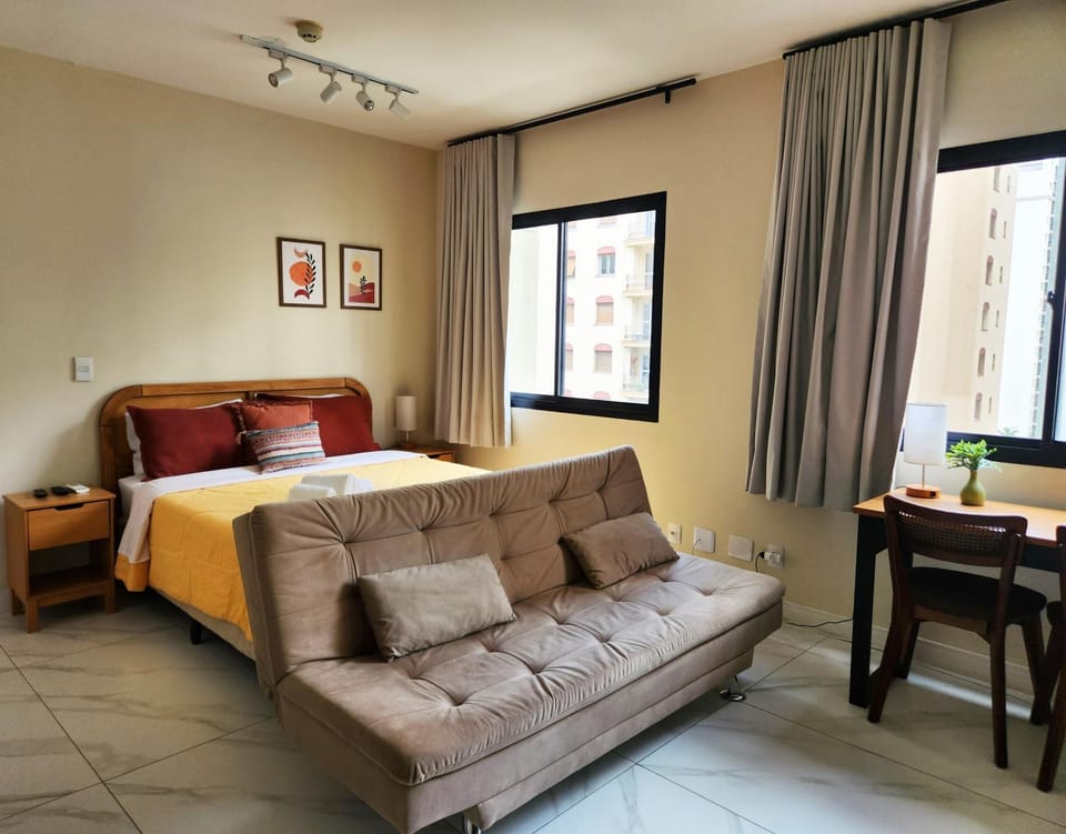 Bed, Living room, Photo of the whole room, Seating area, Bedroom