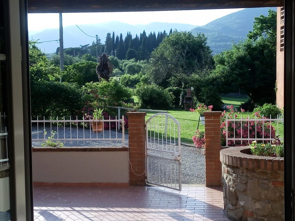 Appartamento Cardellini 1 Apartment in Pescia, Italy