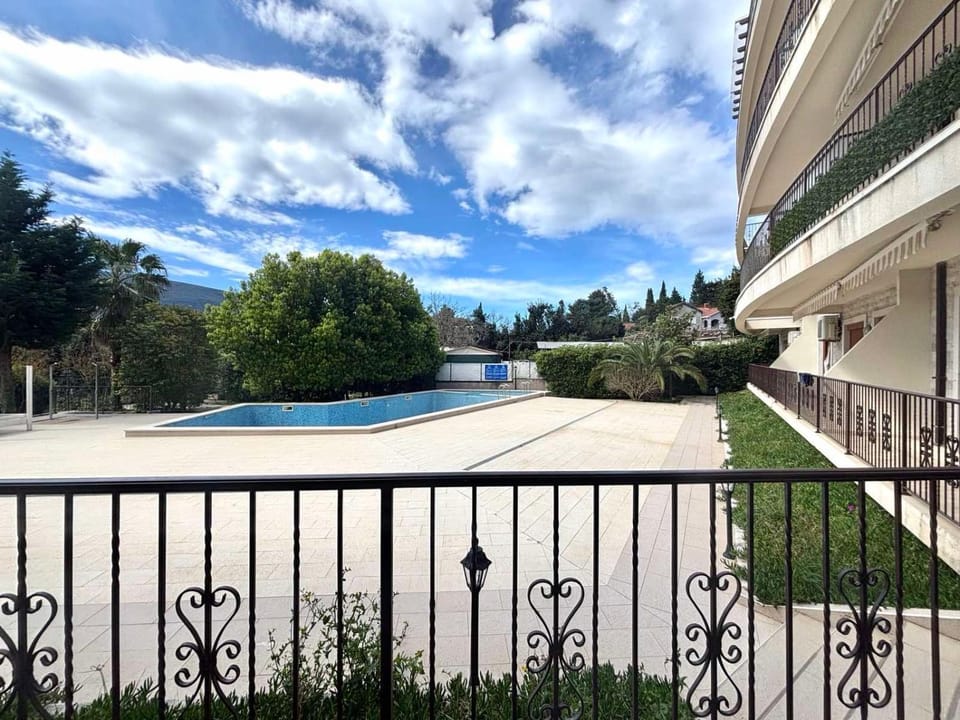 Coastal Charm in Baosici, Perla di Boka Apartment in Kotor Municipality