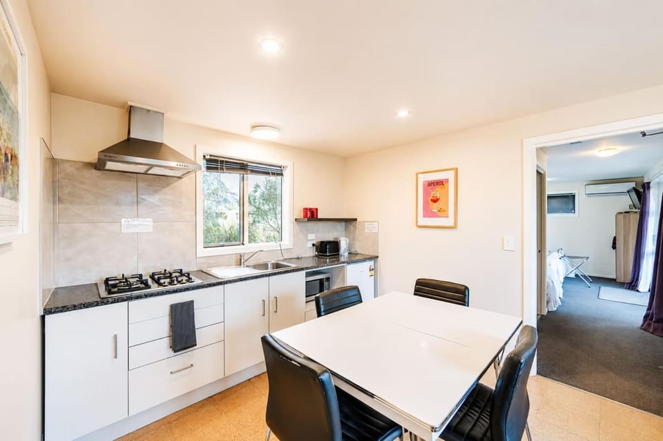 Moonbeam Nights - Kitchenette Parking Sleeps 3 House in Lake Tekapo
