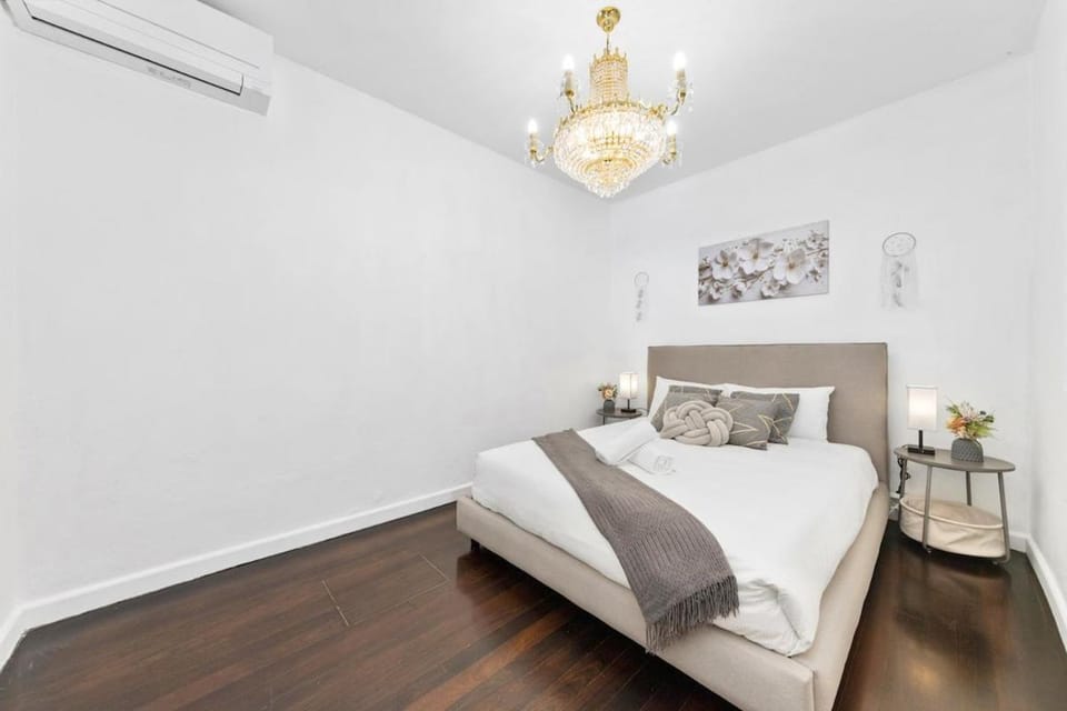 Cozy House near Darling Harbor House in Sydney
