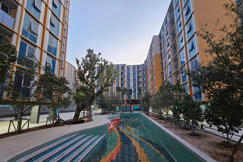 Property building, Swimming pool