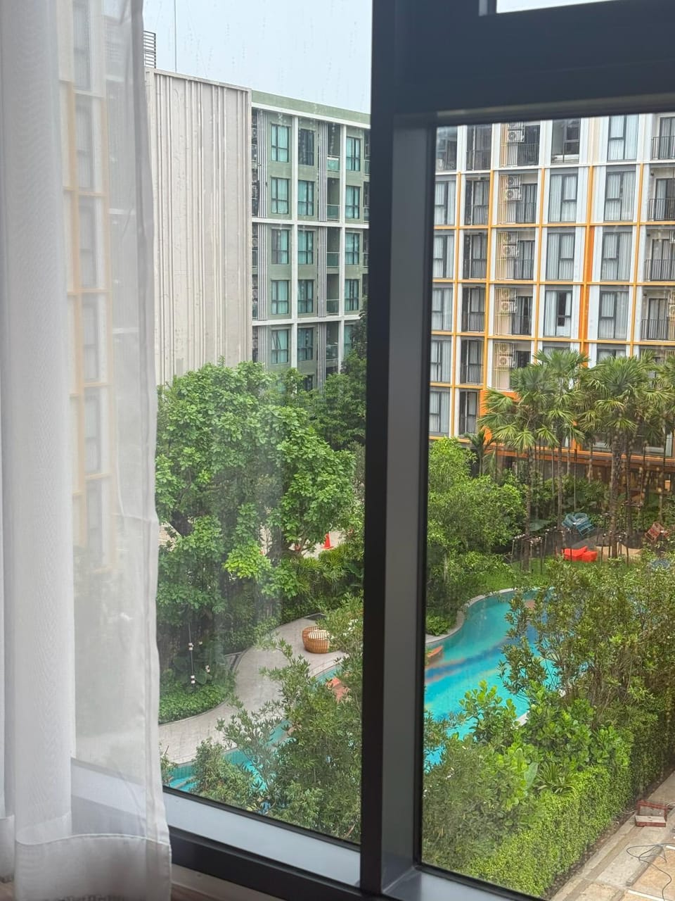 View (from property/room), Living room, Pool view