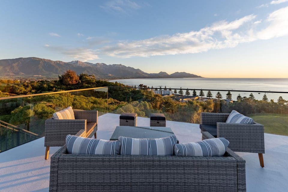 Balcony/Terrace, Seating area, Mountain view, Sea view