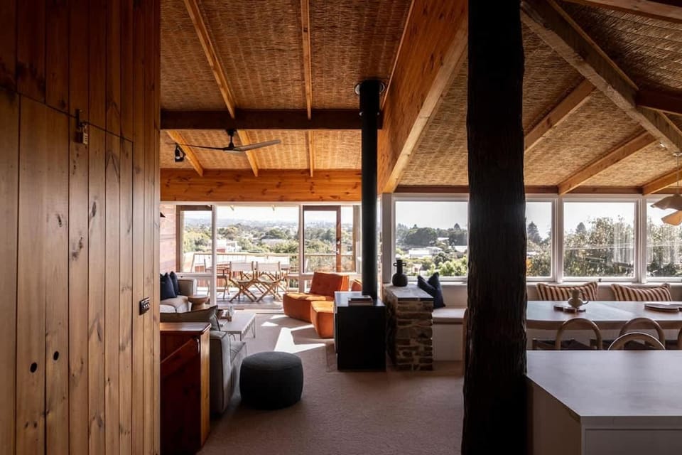 Coastal Tree House- Short Stroll to Beach Chalet in Encounter Bay