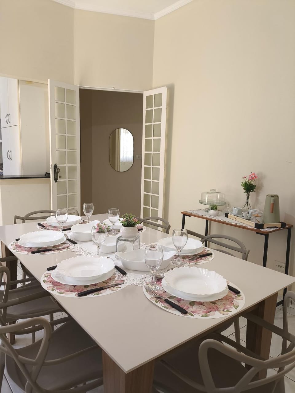 Food and drinks, Dining area