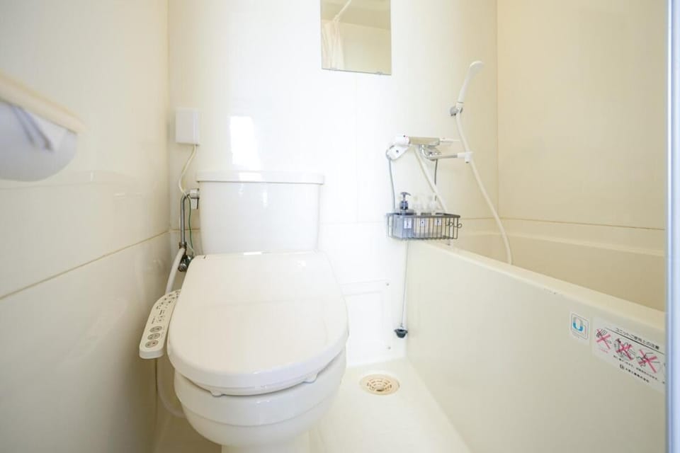 Shower, Toilet, Bath
