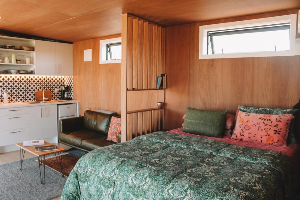 Kitchen or kitchenette, Photo of the whole room, Bedroom