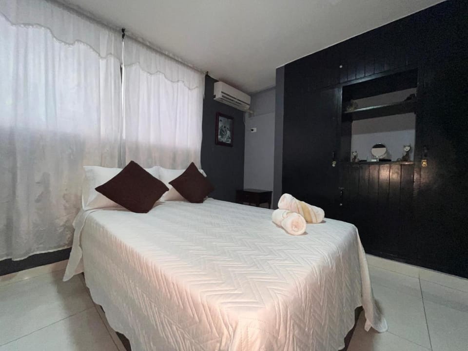 Photo of the whole room, Bedroom, air conditioner