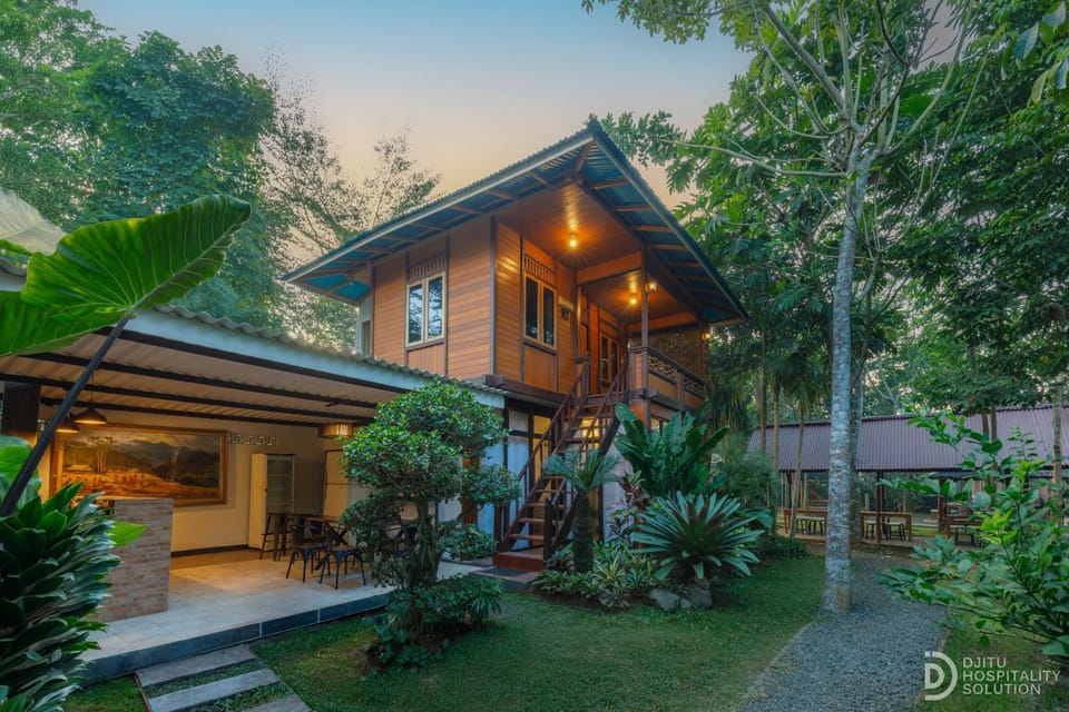 Property building, Garden view
