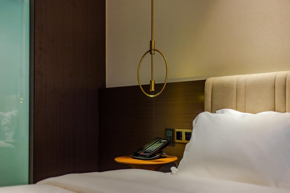 Huayang Hotel Century City Convention and Exhibition Center Branch Hotel in Chengdu