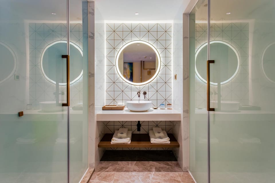 Huayang Hotel Century City Convention and Exhibition Center Branch Hotel in Chengdu
