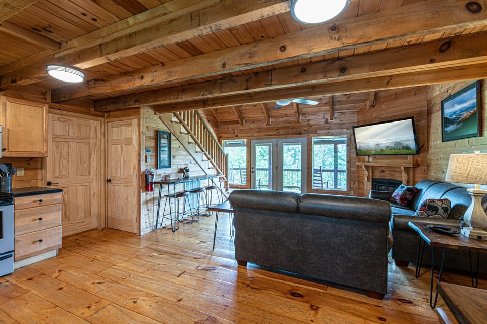 Bed, TV and multimedia, Coffee/tea facilities, Kitchen or kitchenette, Living room, Seating area, Dining area, dishwasher, fireplace, stove, air conditioner