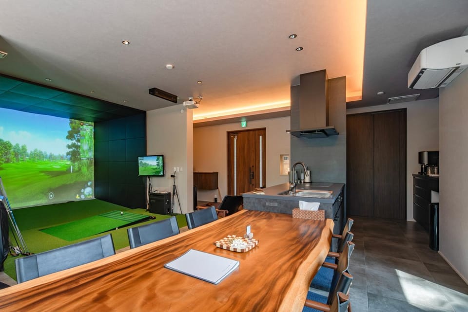 Communal lounge/ TV room, TV and multimedia, Kitchen or kitchenette, Dining area