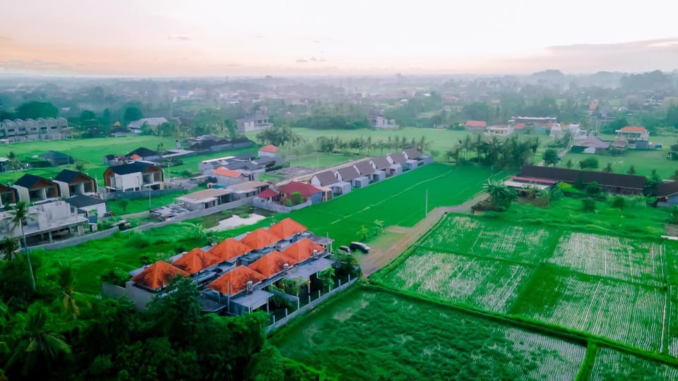 Property building, Neighbourhood, Natural landscape, Bird's eye view, Location, Sunrise, Sunset