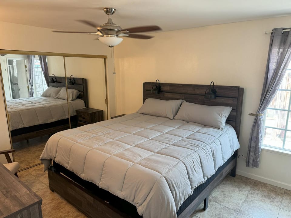 Bed, Bedroom