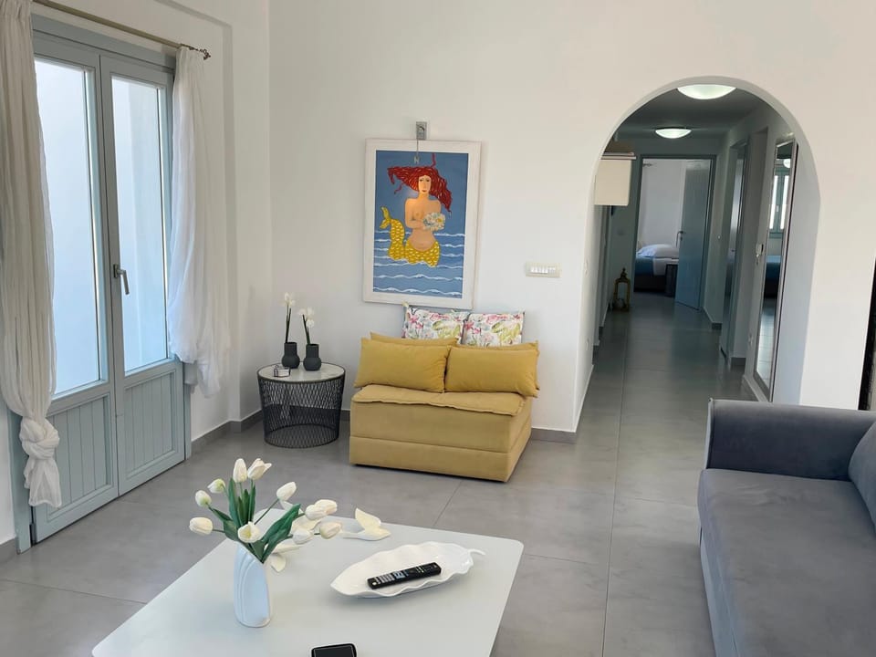 Living room, Decorative detail, Seating area