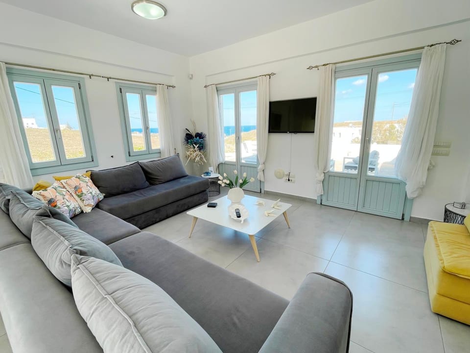 Living room, Seating area, Sea view, Sea view