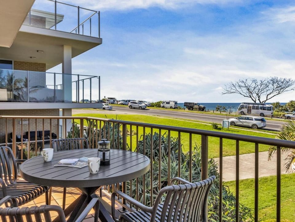 View (from property/room), Balcony/Terrace, Sea view