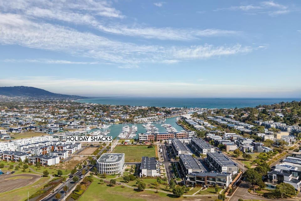 Property building, Nearby landmark, Bird's eye view, Sea view