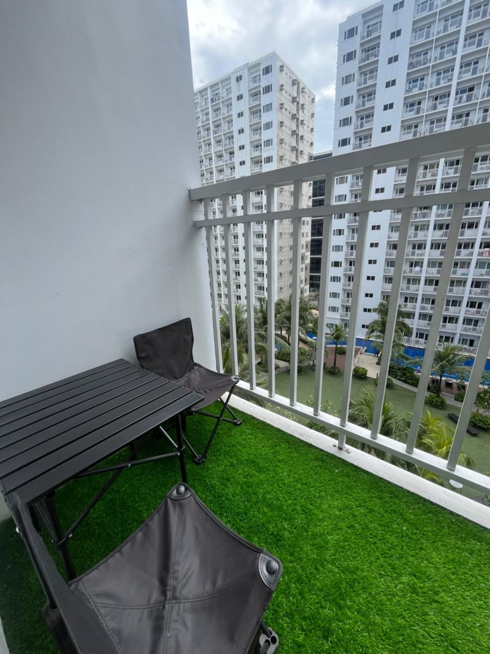 Property building, Patio, Garden, Balcony/Terrace, Garden view